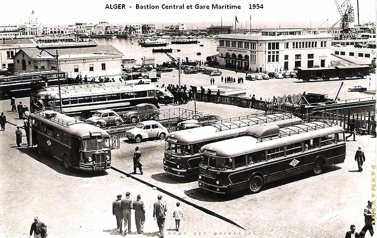 Alger - Bastion Central et Gare Maritime -1954.jpg